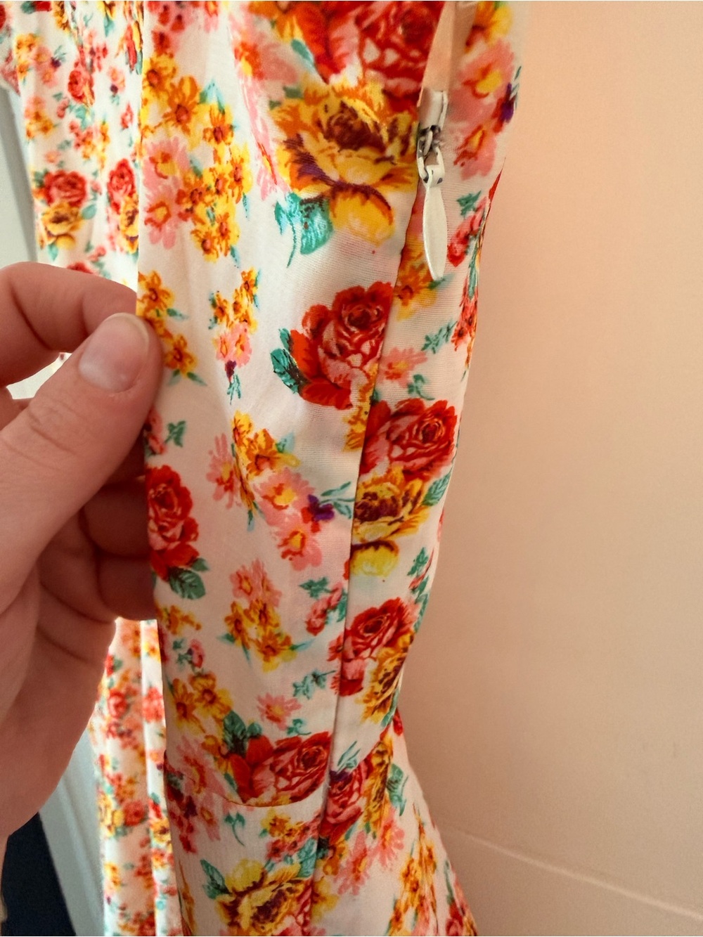 Forever 21 Floral Dress - Picture 4 of 7